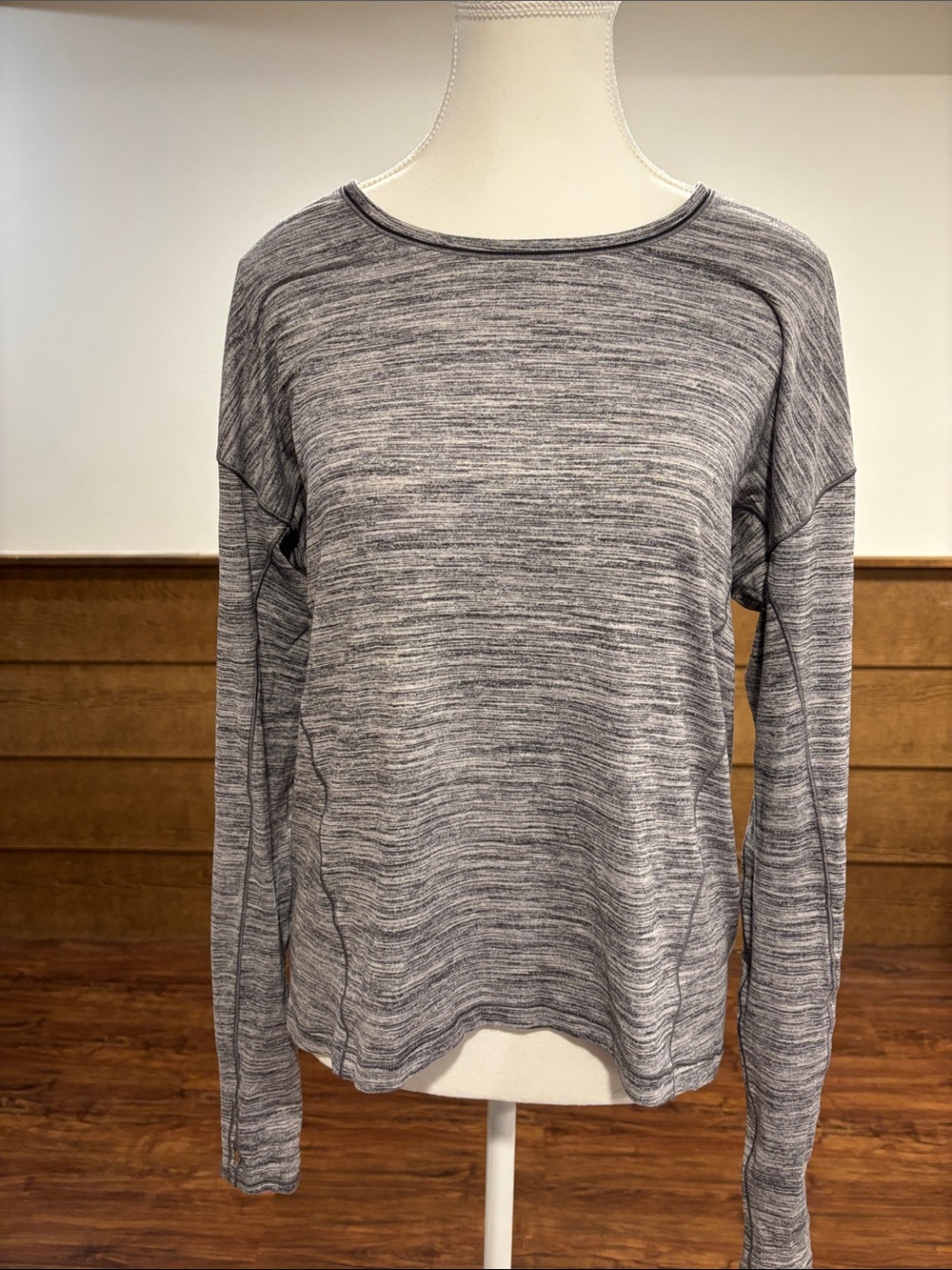 lululemon athletica Women's Gray Space-Dyed Long Sleeve Tee